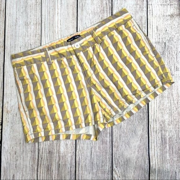 Gap Multicolored Geometric Striped Hadley Shorts - Picture 1 of 4